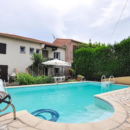 Lejlighed Lovely In With Swimming Pool